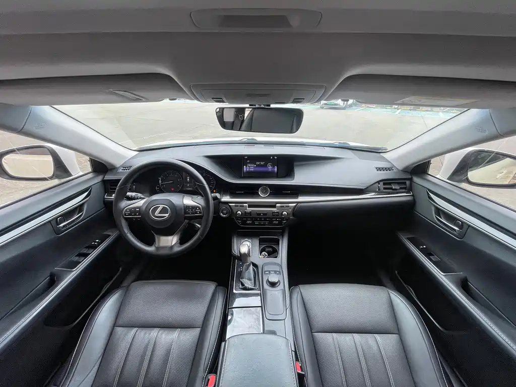 Lexus ES — миниатюра 5
