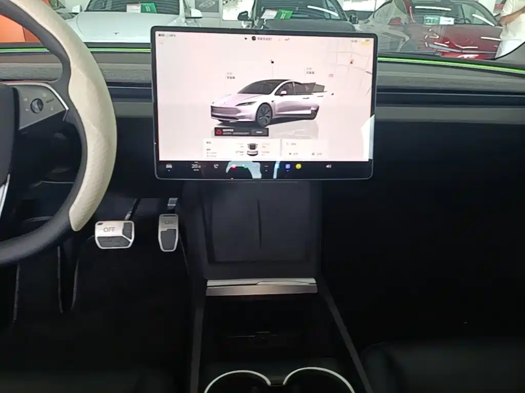 Tesla Model 3 — миниатюра 13