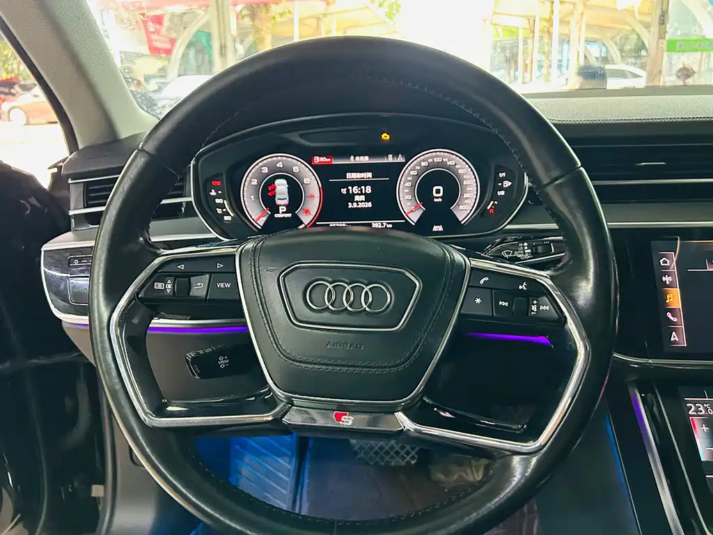 Audi A8 — миниатюра 15