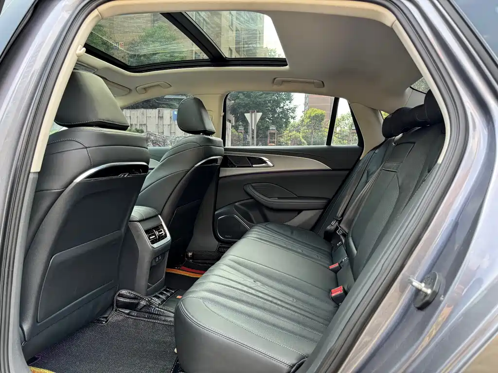 Hongqi Hongqi H5 — миниатюра 8