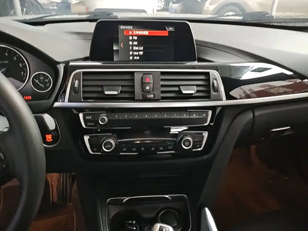 BMW 3 Series — миниатюра 13