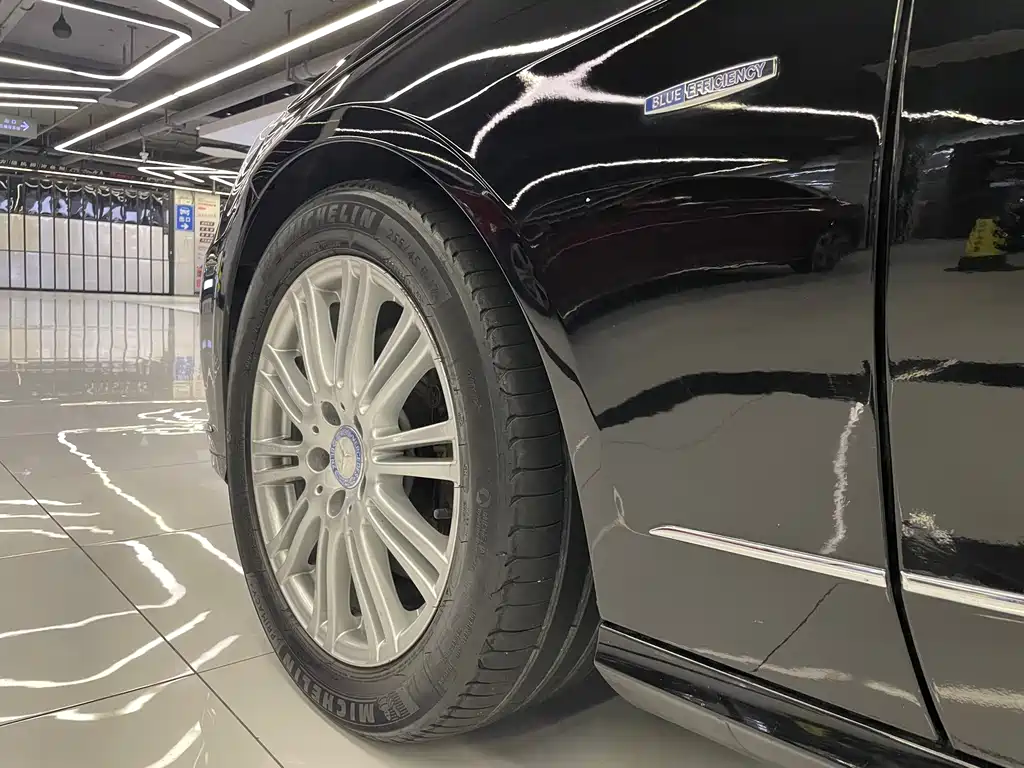 Mercedes-Benz E-Class — миниатюра 40