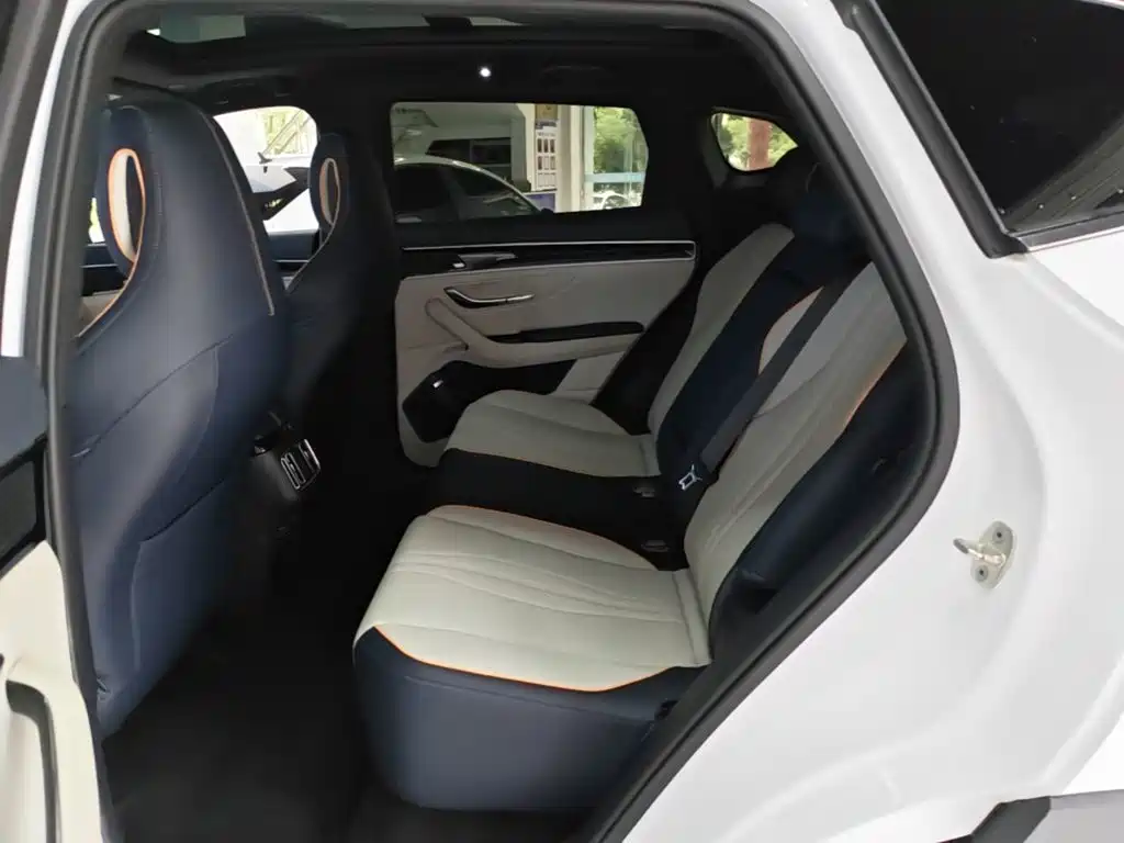 BYD PLUS New Energy — миниатюра 17