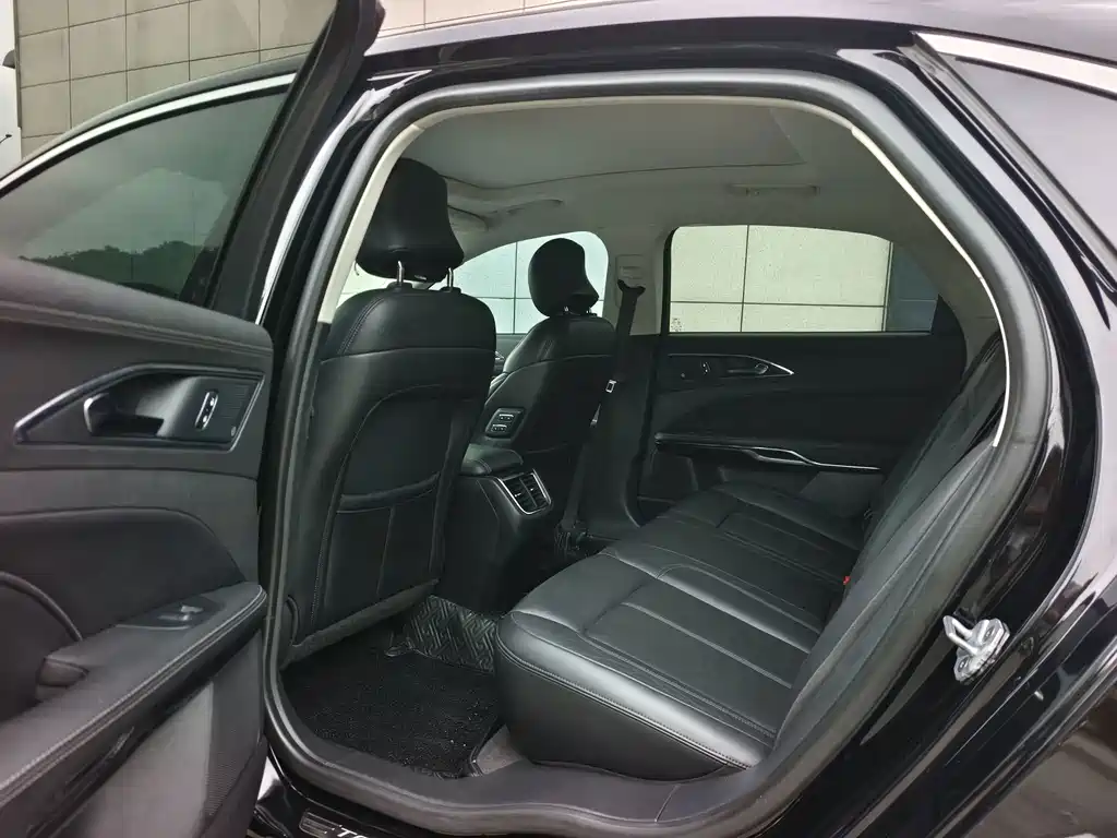 Ford Taurus — миниатюра 6