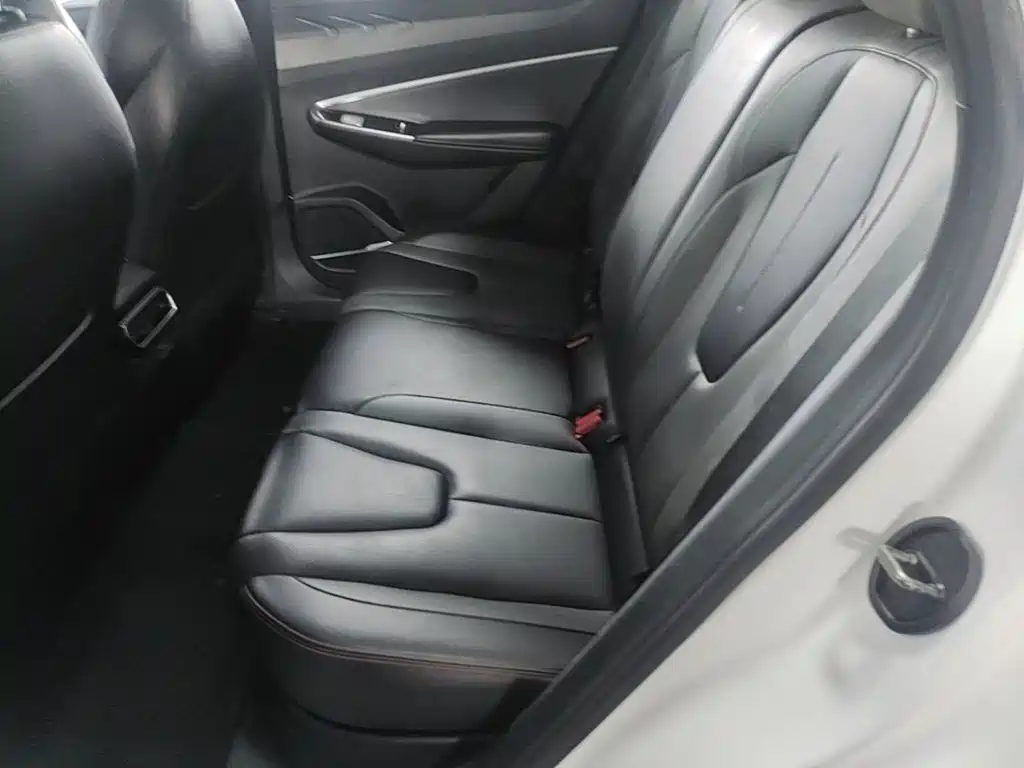 Geely Boyue — миниатюра 17