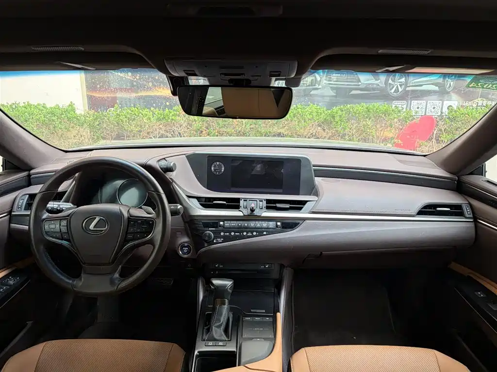 Lexus ES — миниатюра 14