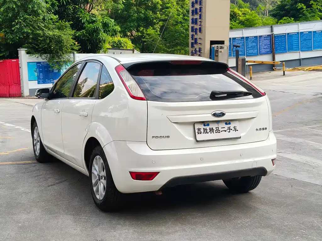Ford Focus — миниатюра 6