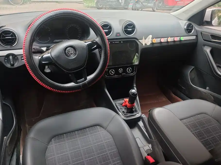 Volkswagen Jetta — миниатюра 12