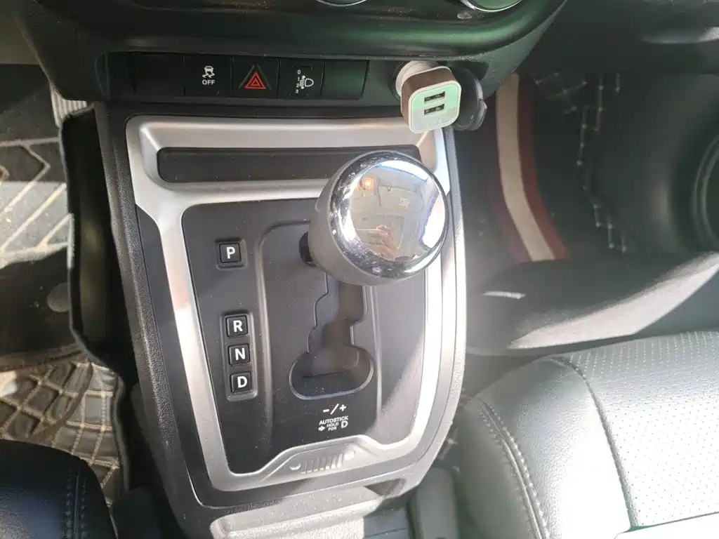 Jeep Compass (Import) — миниатюра 10
