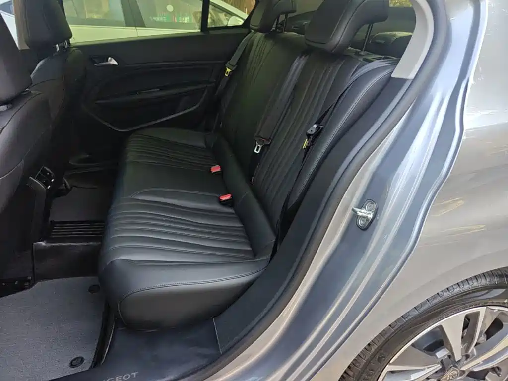 Peugeot 408 — миниатюра 17