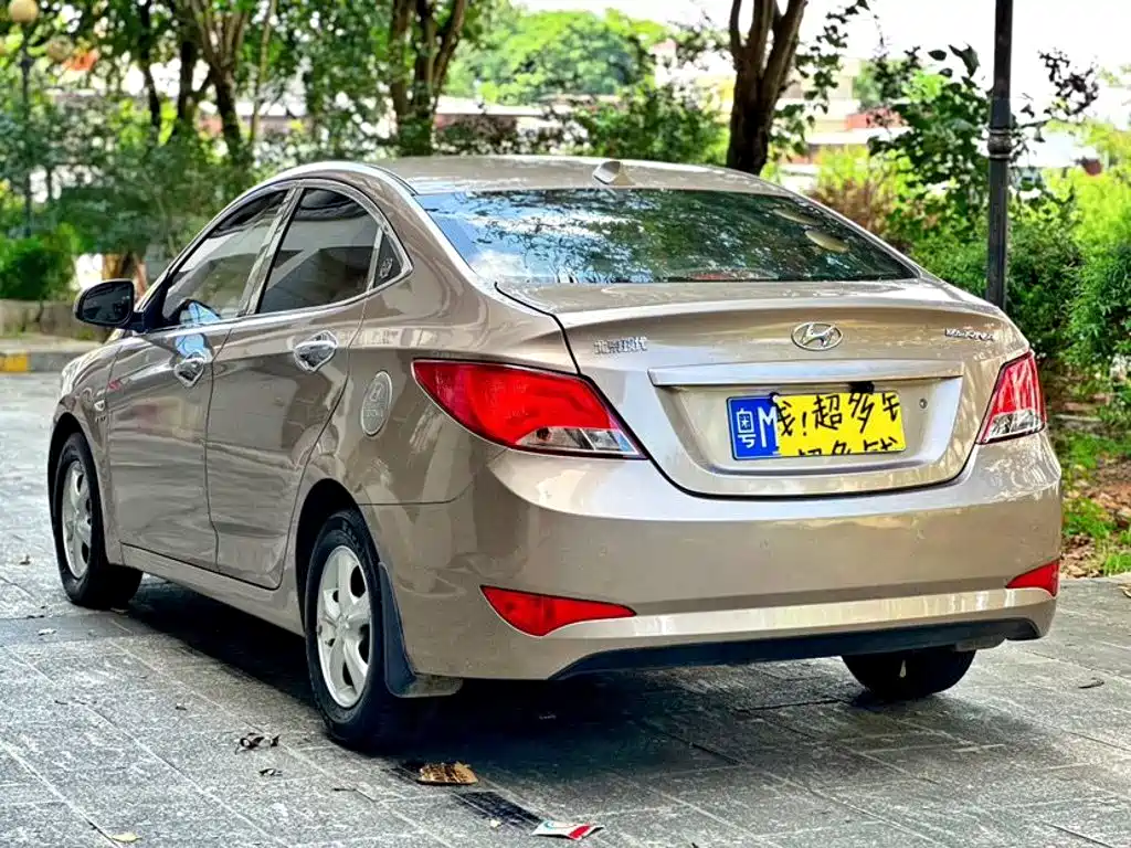 Hyundai Verna — миниатюра 5