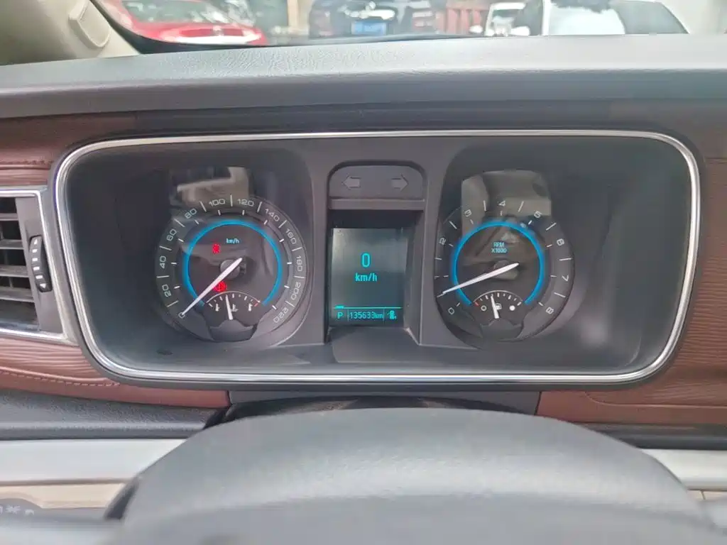 Buick GL8 — миниатюра 12