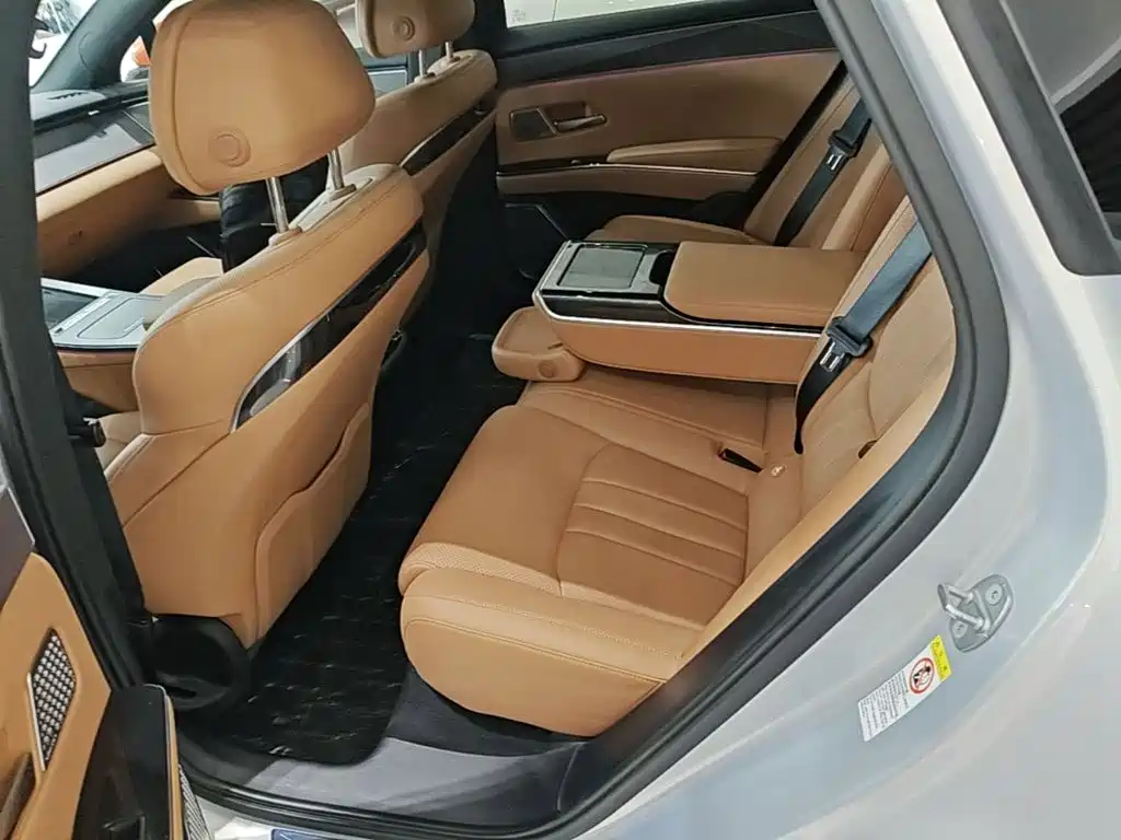 BYD Хань Ли — миниатюра 17