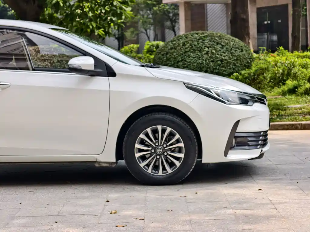 Toyota Corolla — миниатюра 5