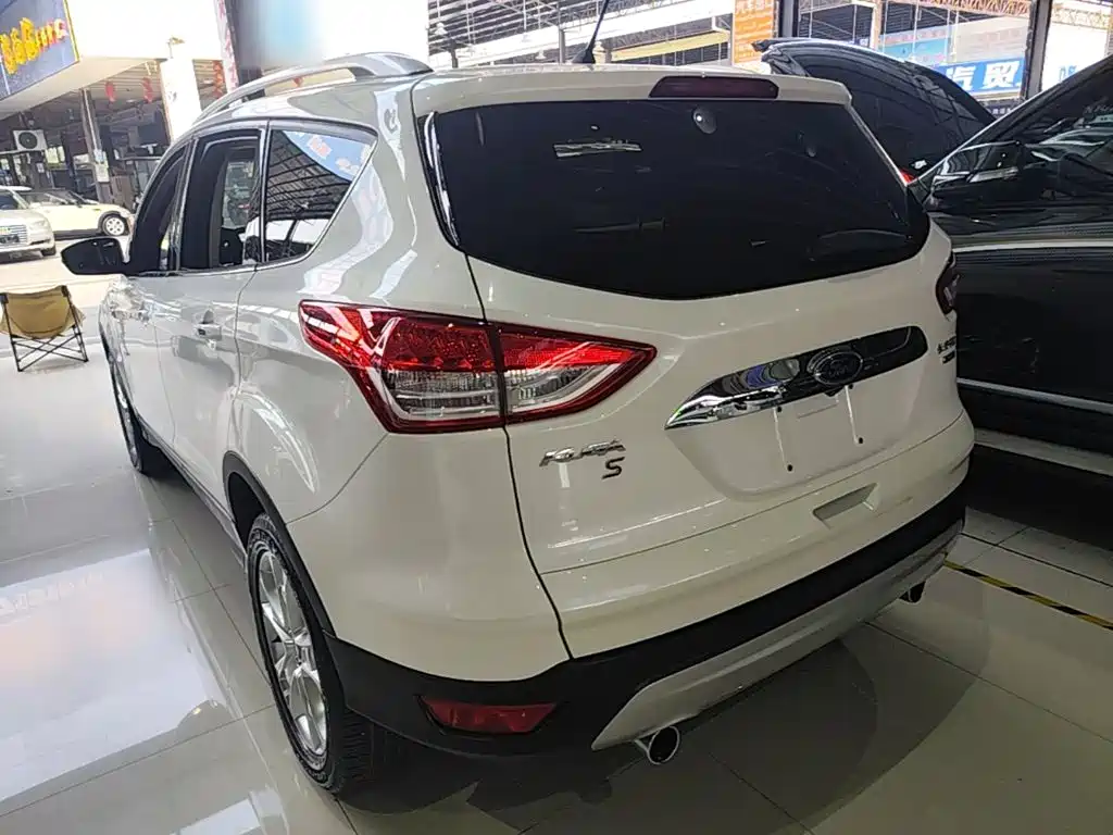 Ford Kuga — миниатюра 5