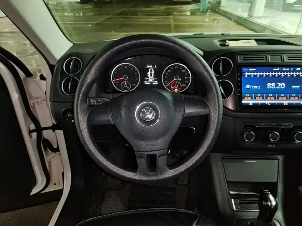 Volkswagen Tiguan — миниатюра 11