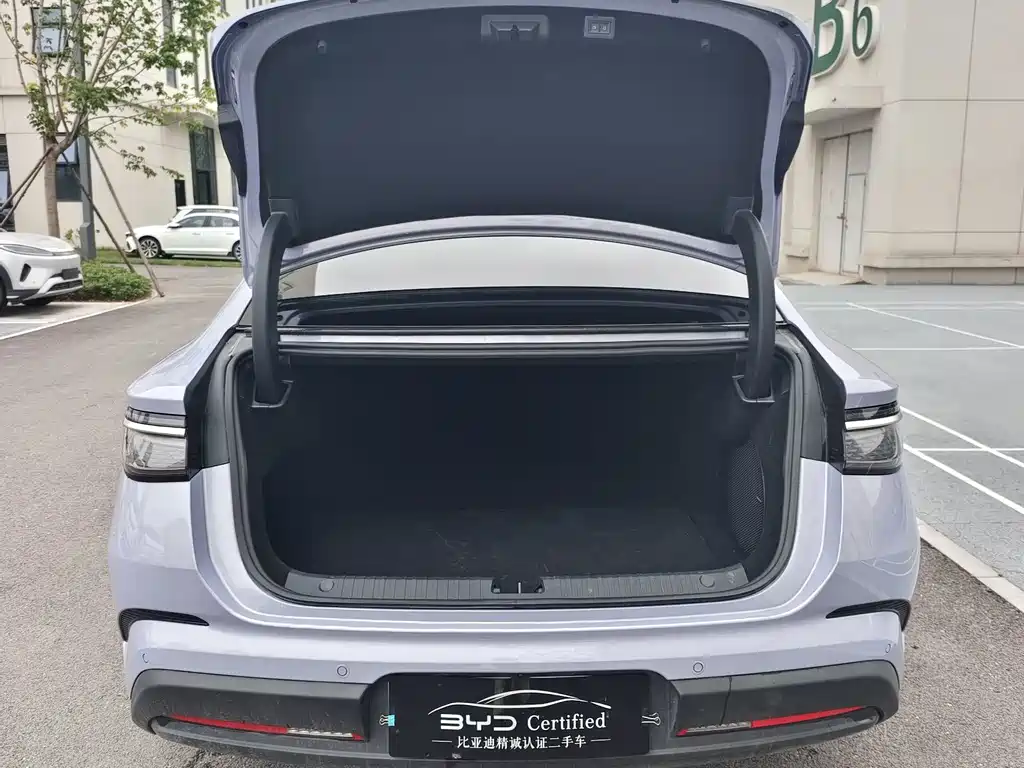 BYD 海豹07 EV — миниатюра 11