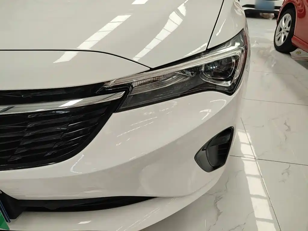 Buick Verano — миниатюра 24