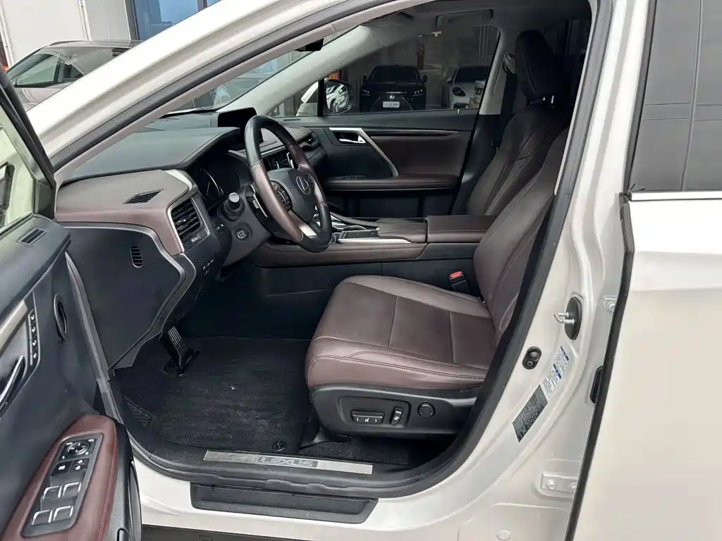 Lexus RX — миниатюра 7
