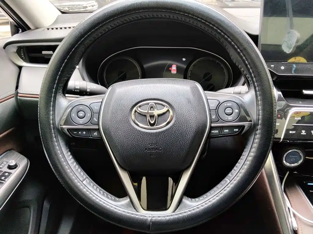 Toyota Harrier — миниатюра 3