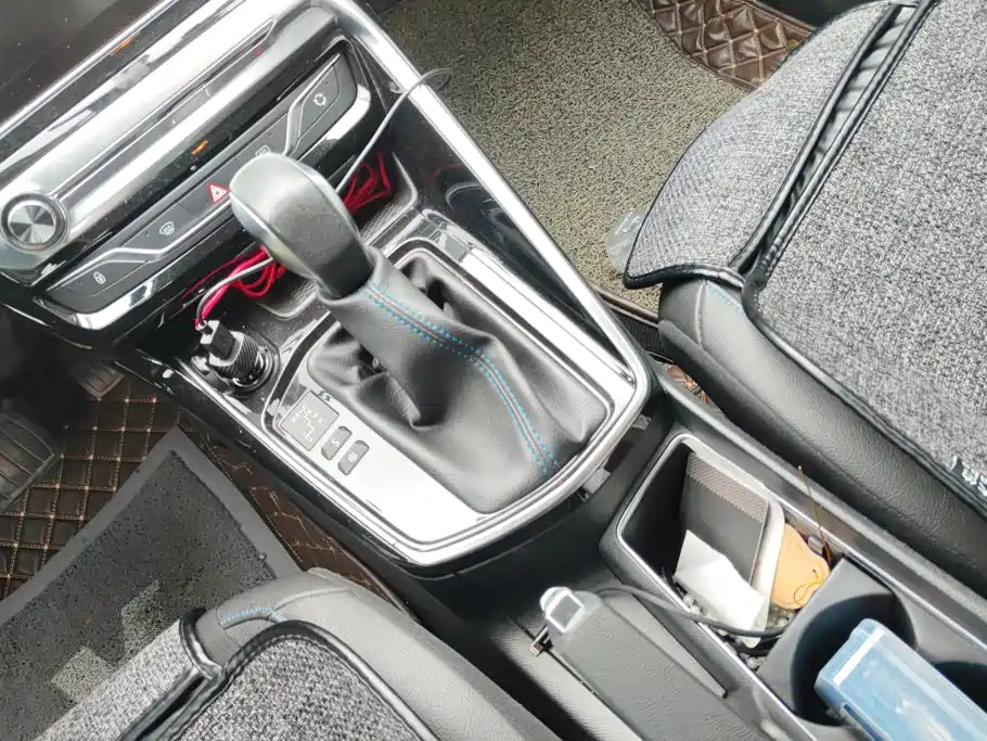 Peugeot 308 — миниатюра 16