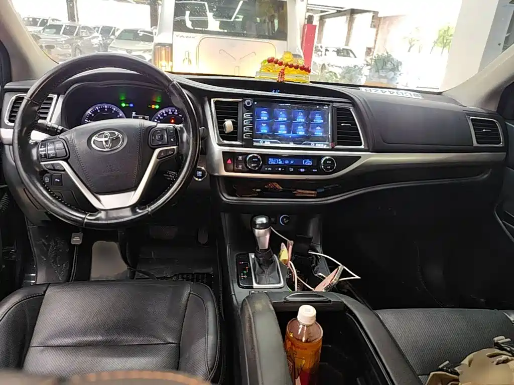 Toyota Highlander — миниатюра 10
