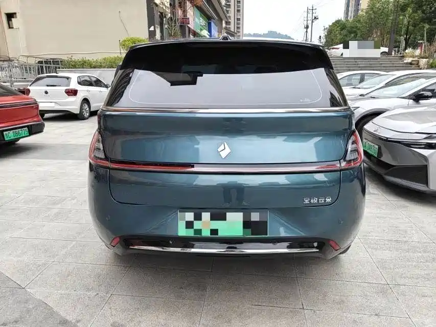 Baojun Yunduo — миниатюра 6