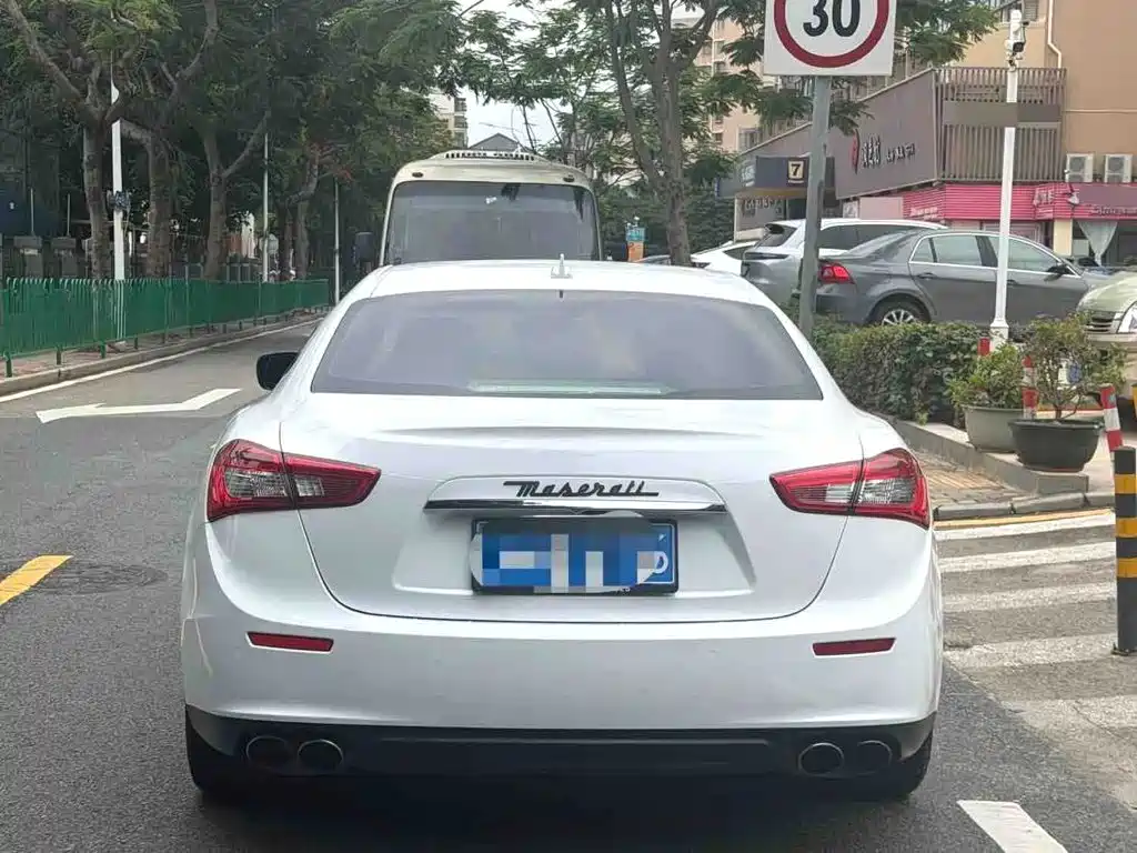 Maserati Ghibli — миниатюра 12
