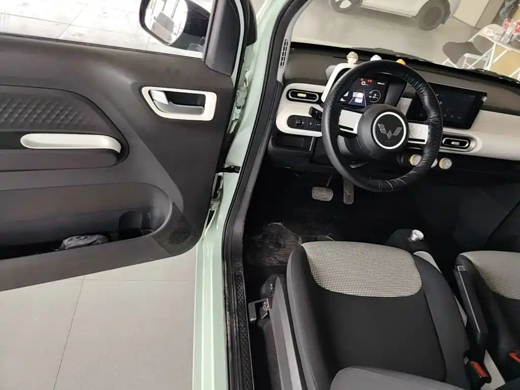 Wuling MINIEV — миниатюра 16