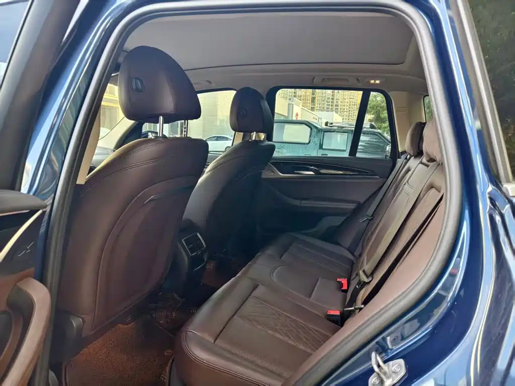 BMW X3 — миниатюра 8