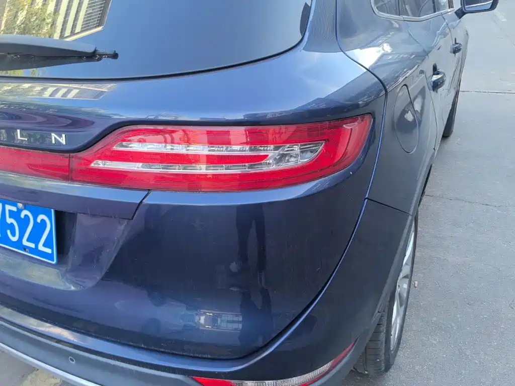 Lincoln MKC — миниатюра 8