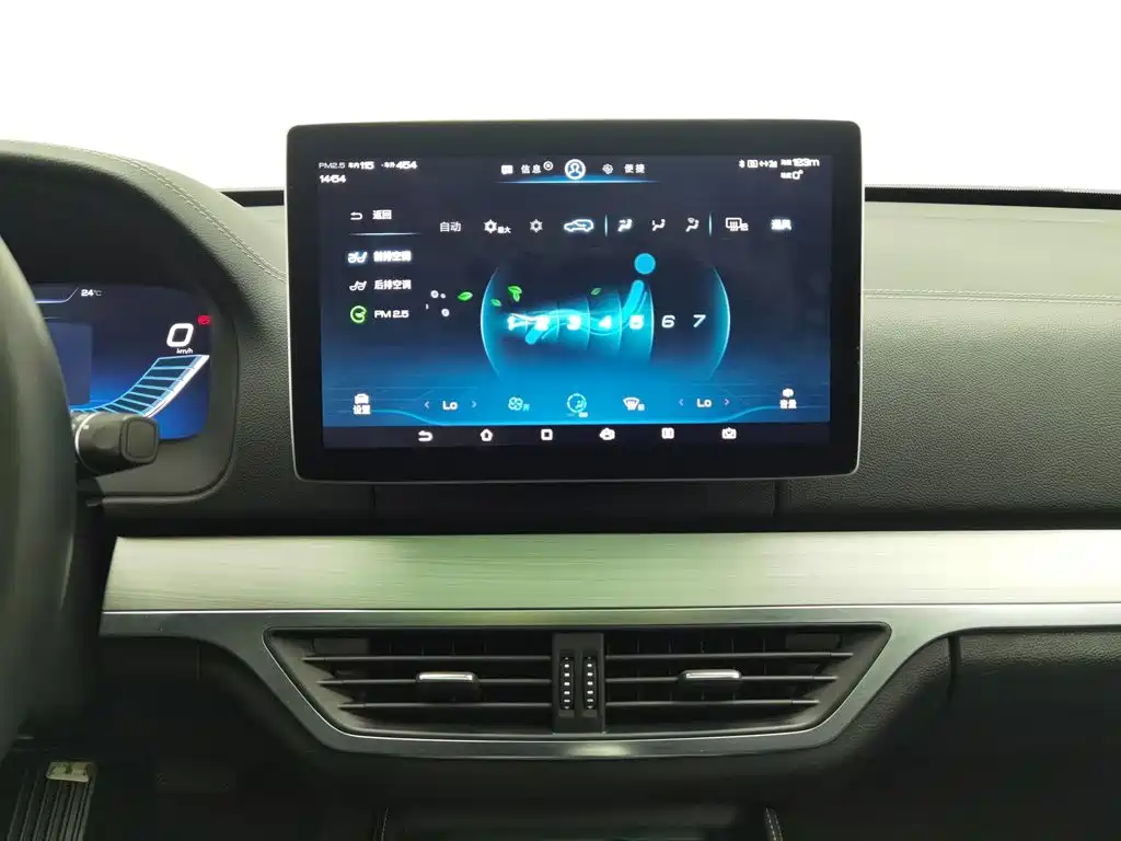 BYD Tang — миниатюра 12