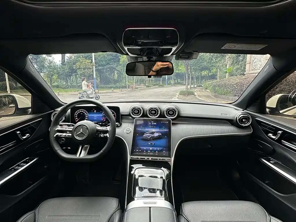 Mercedes-Benz C-Class — миниатюра 8