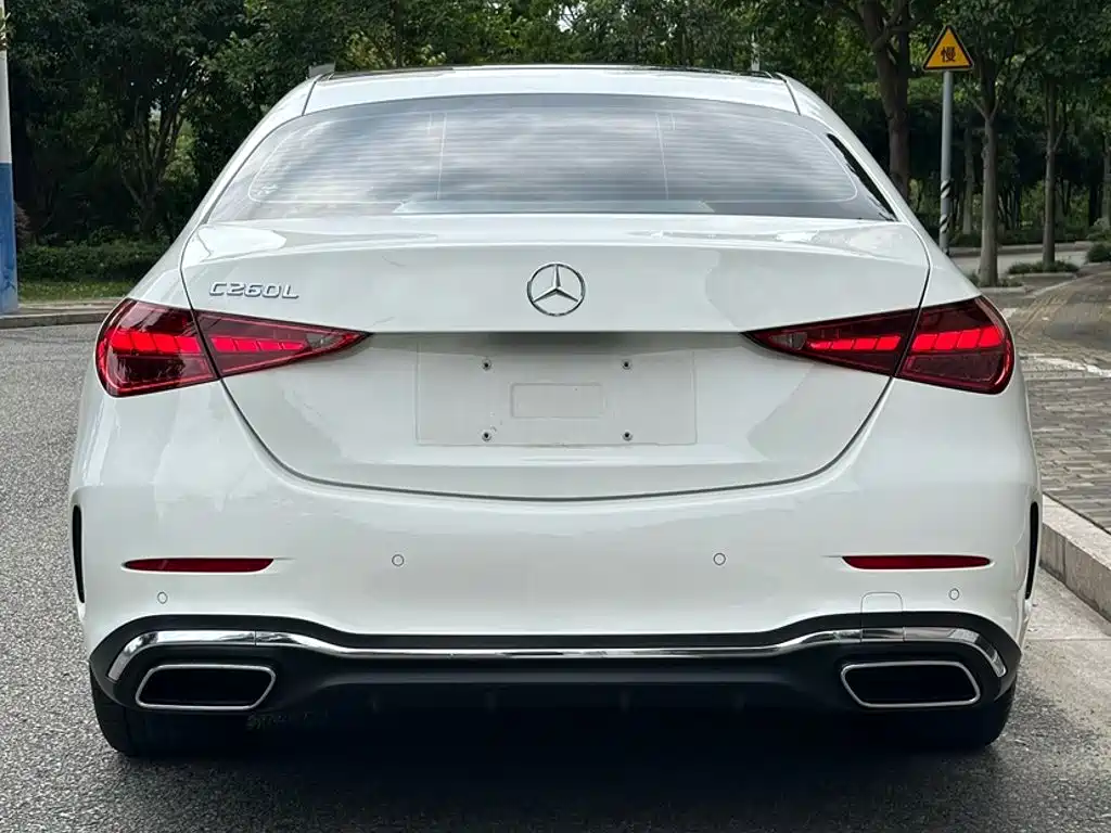Mercedes-Benz C-Class — миниатюра 6