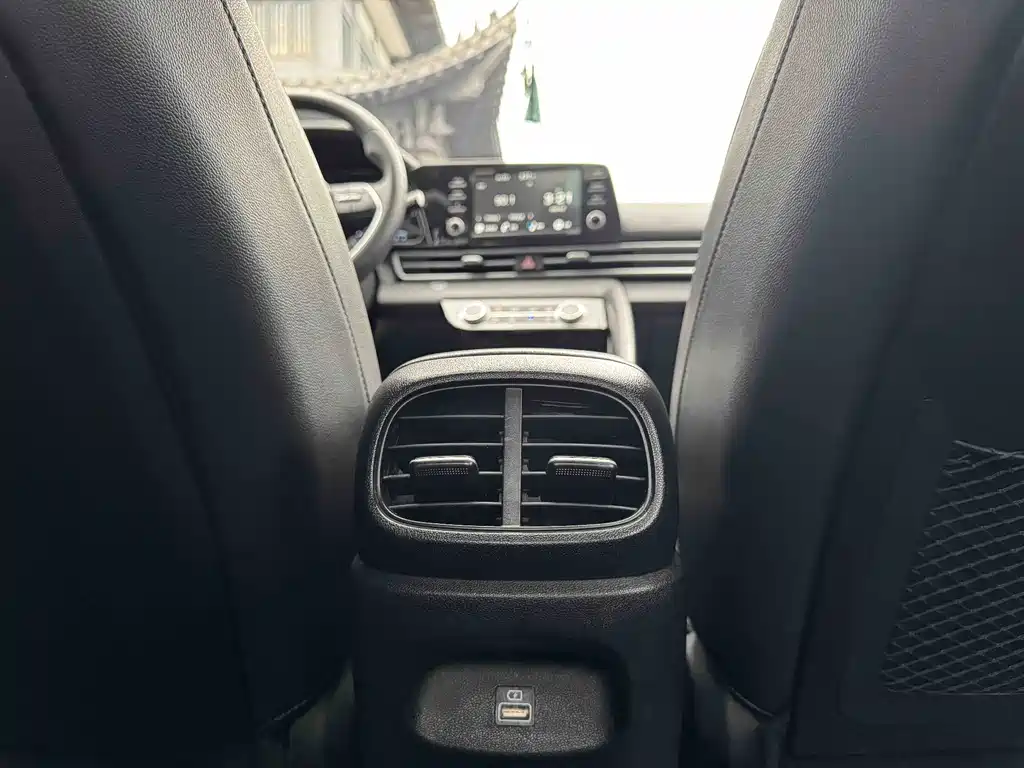 Hyundai Elantra — миниатюра 19