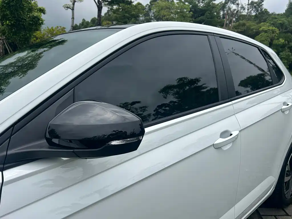 Volkswagen Polo — миниатюра 18