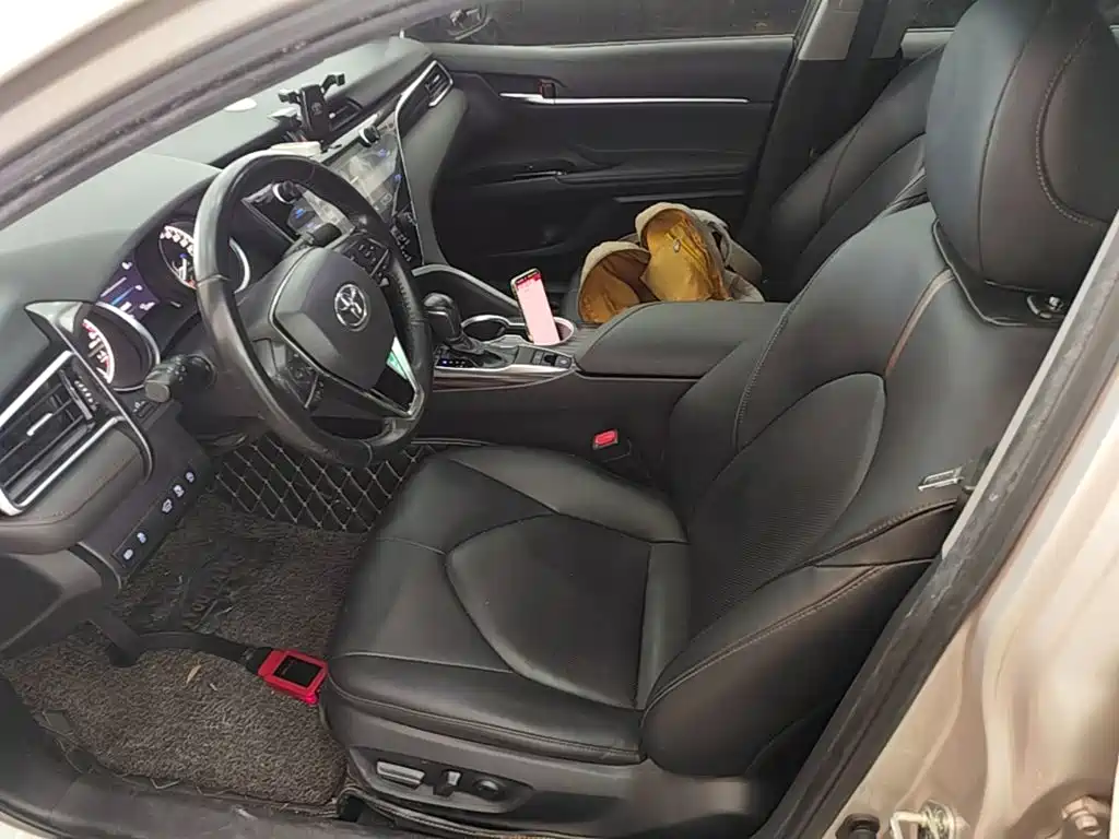 Toyota Camry — миниатюра 15