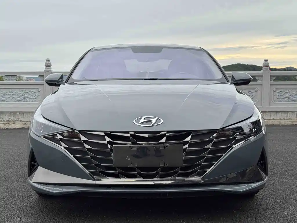 Hyundai Elantra — миниатюра 2
