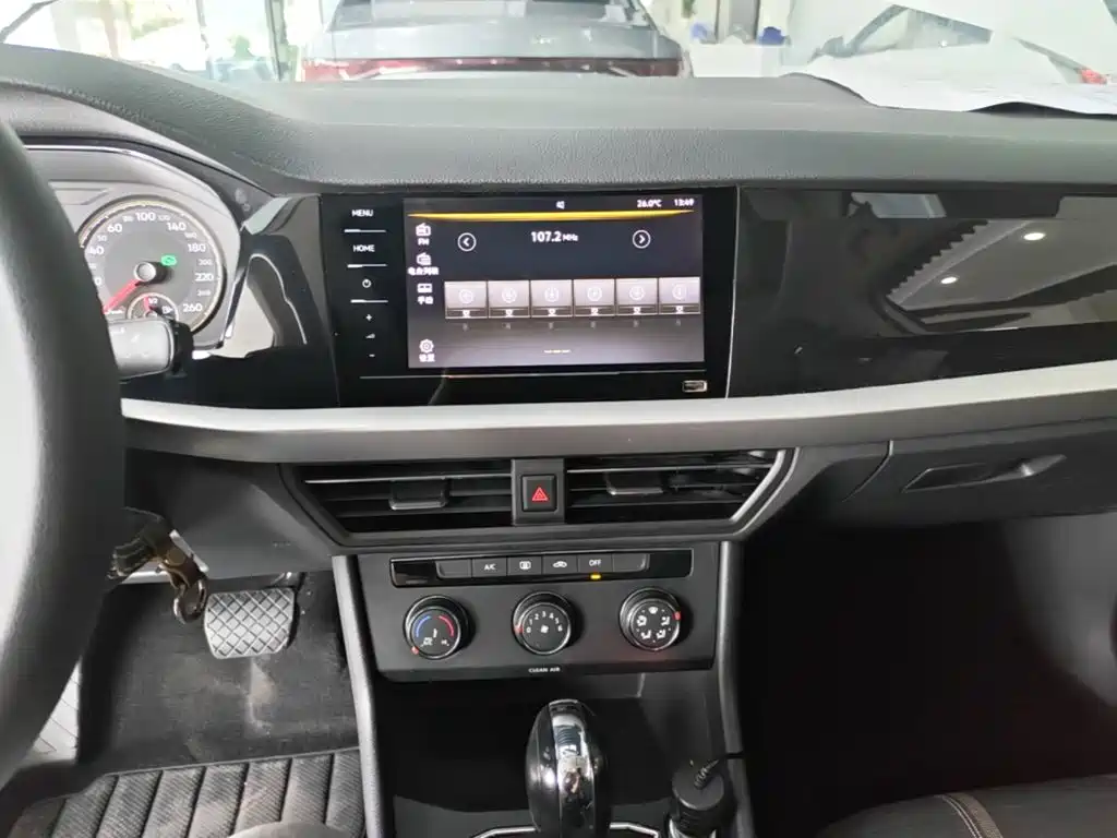 Volkswagen Lavida — миниатюра 13