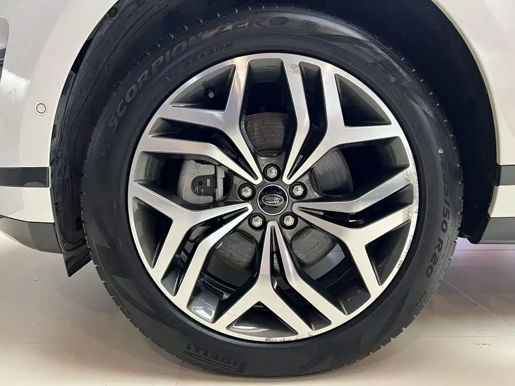 Land Rover Evoque PHEV — миниатюра 18