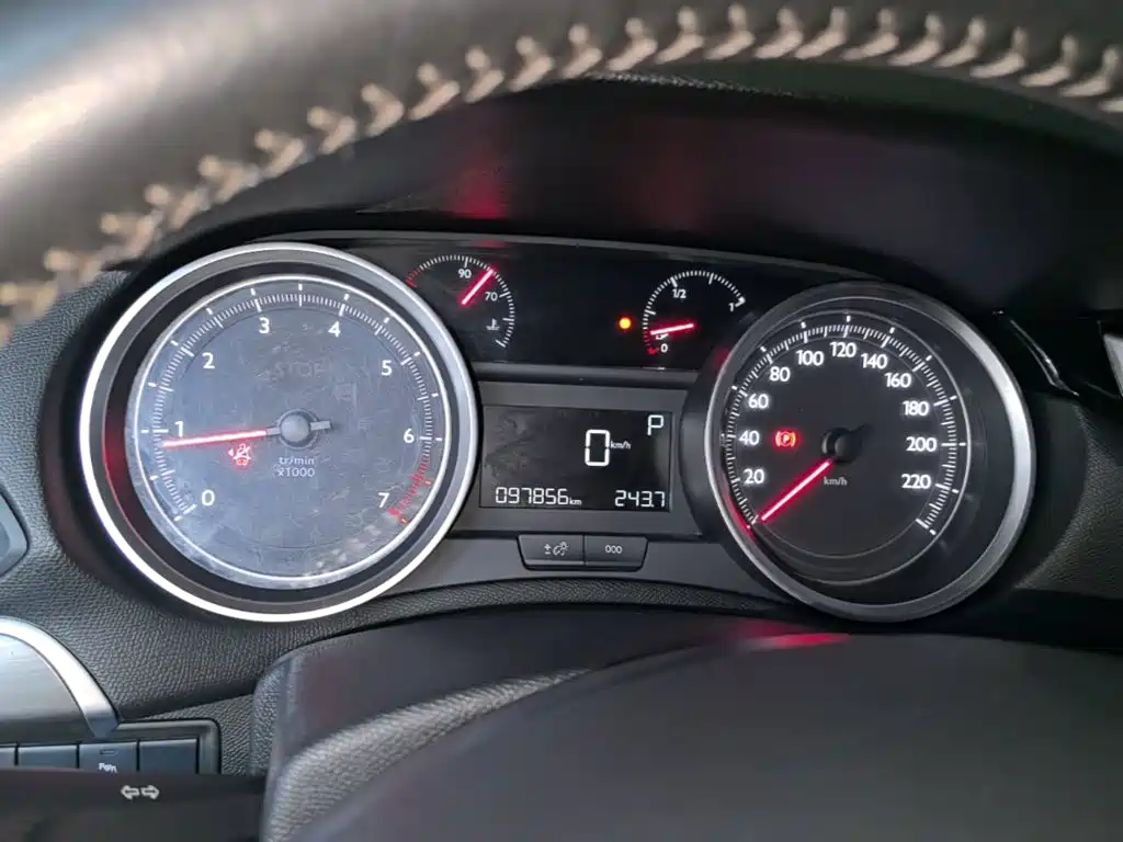 Peugeot 408 — миниатюра 12