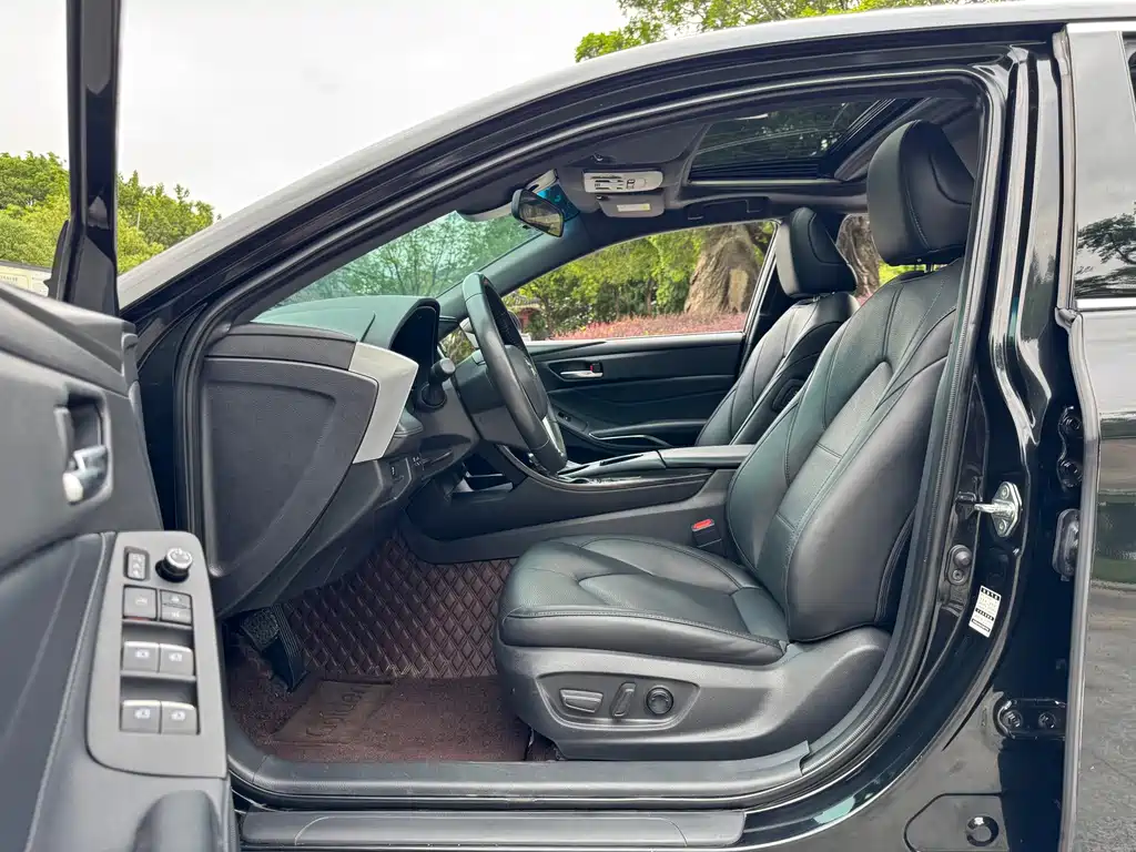 Toyota Avalon — миниатюра 6