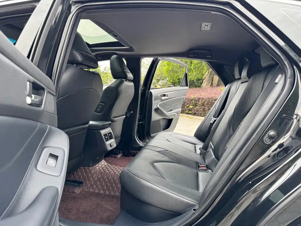 Toyota Avalon — миниатюра 8