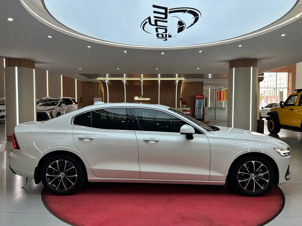 Volvo S60 — миниатюра 4