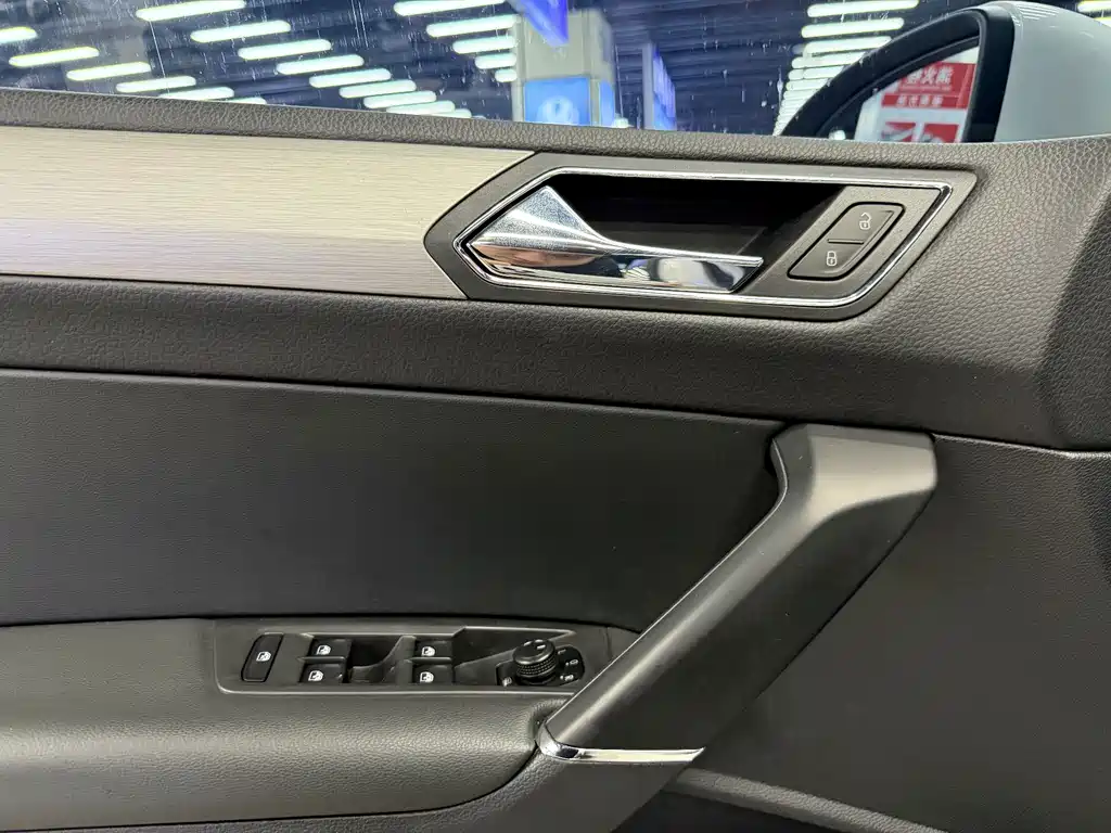 Volkswagen Touran — миниатюра 8