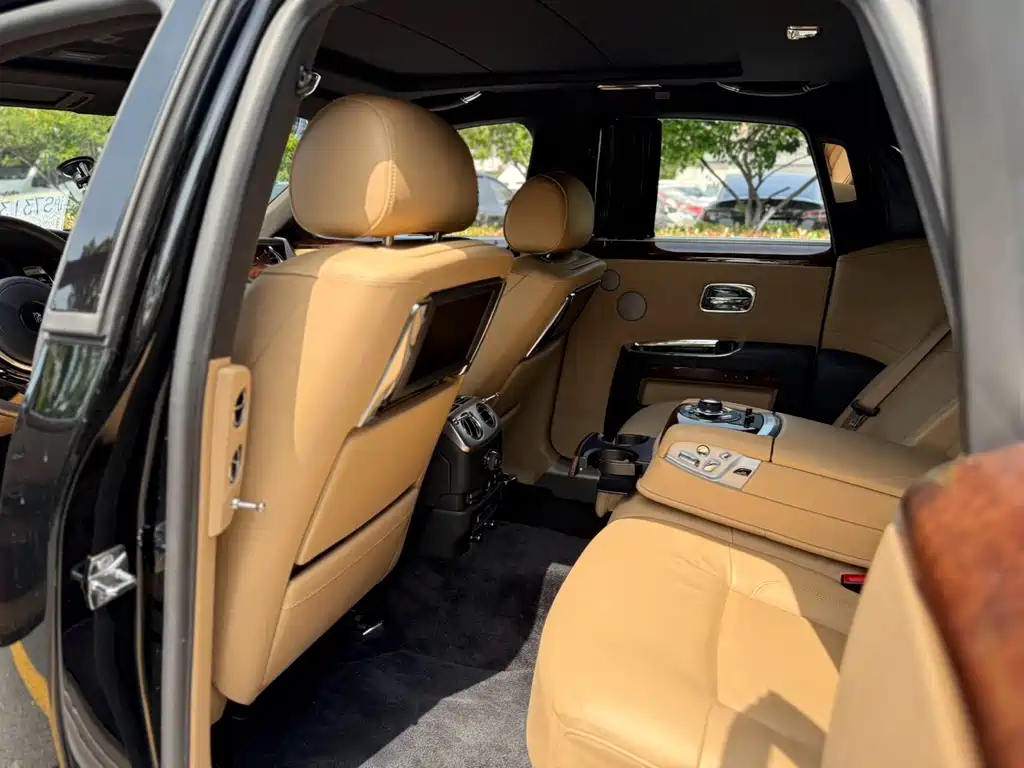 Rolls-Royce Ghost — миниатюра 13