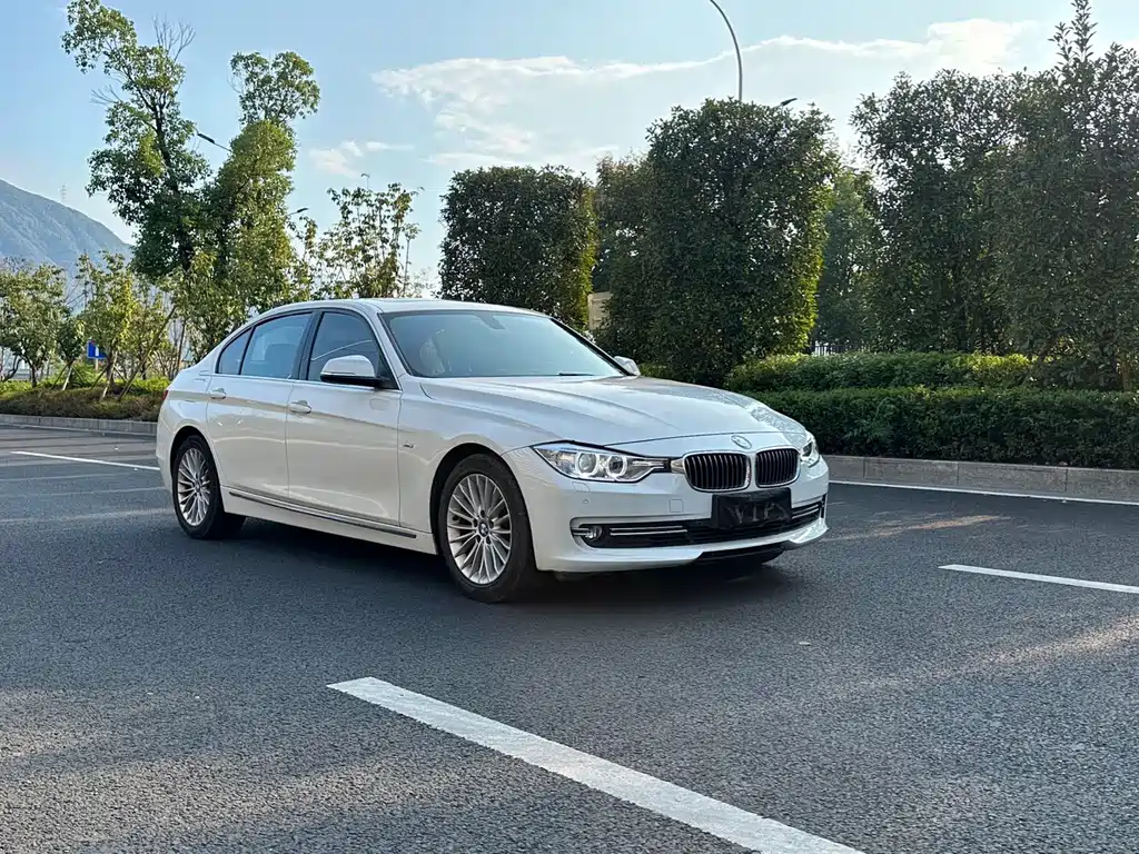 BMW 3 Series — миниатюра 3