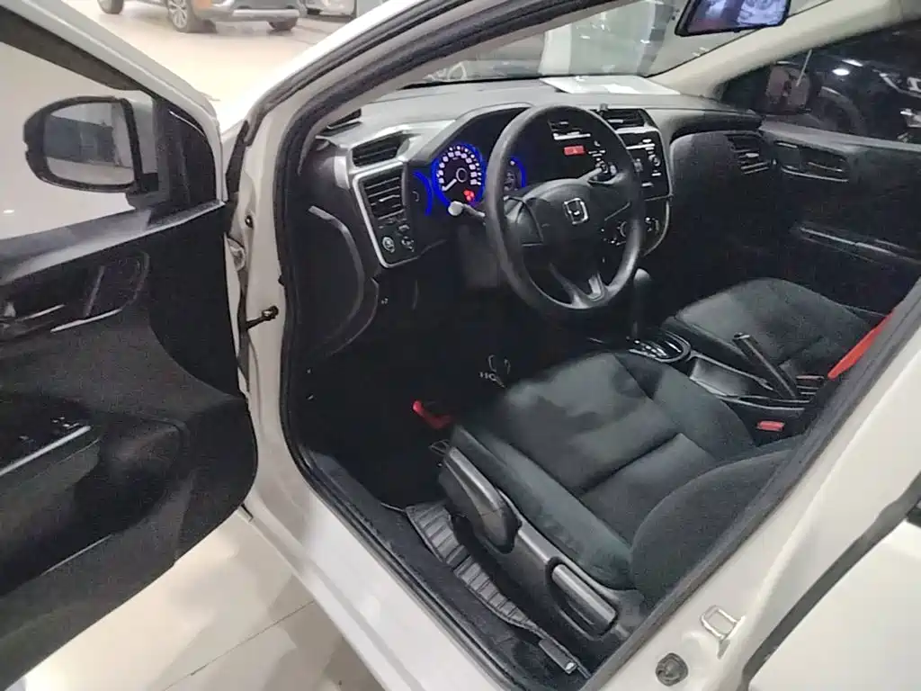 Honda City — миниатюра 16