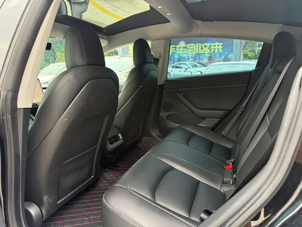 Tesla Model 3 — миниатюра 9