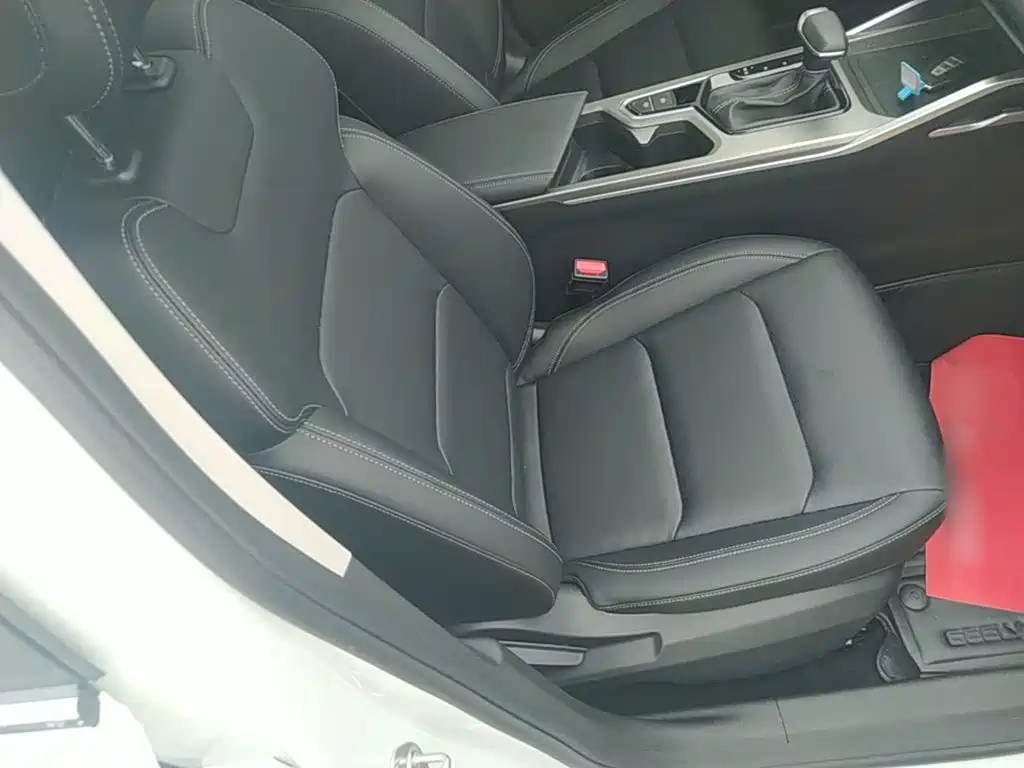 Geely Emgrand — миниатюра 25